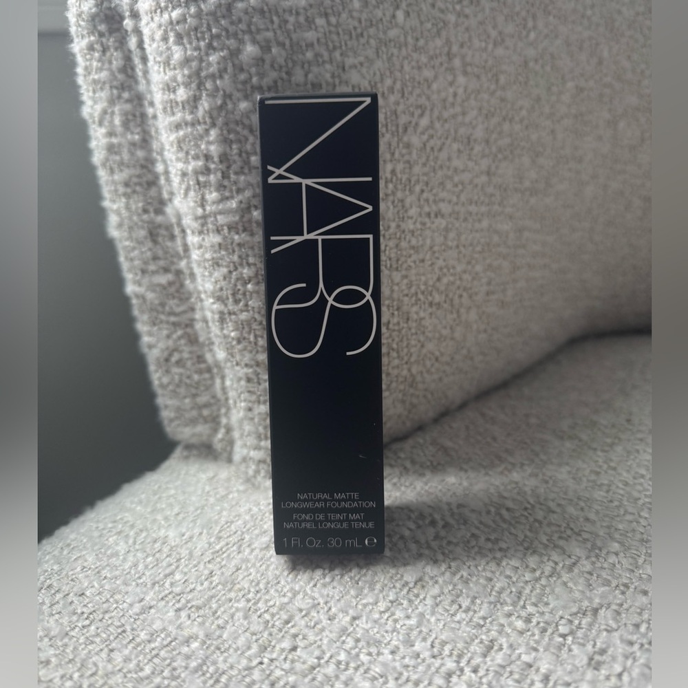 NARS Natural Matte Longwear Foundation